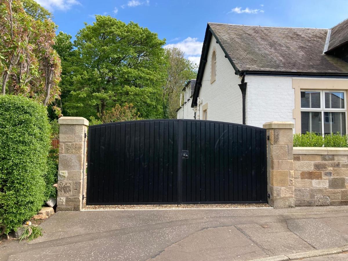 Islay House,Comfortable Home With Private Garden, Pencaitland, East Lothian, Scotland Exterior foto